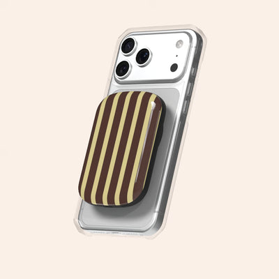 Berry Lane Brown ChargePod Thumbnail ChargePods 01 lifestyle