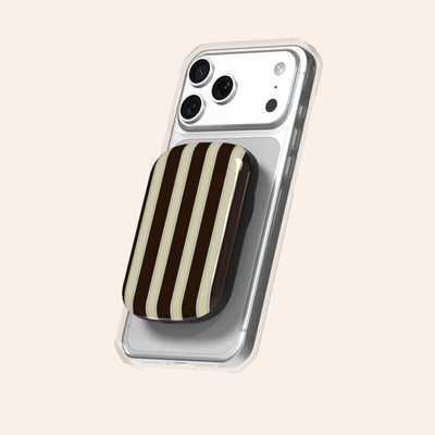 La Linea Mocha ChargePod by Marina Bastarache Thumbnail ChargePods 01 lifestyle