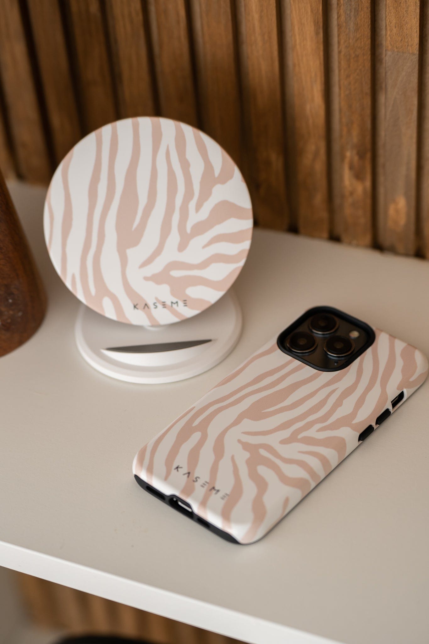 Marty wireless charger